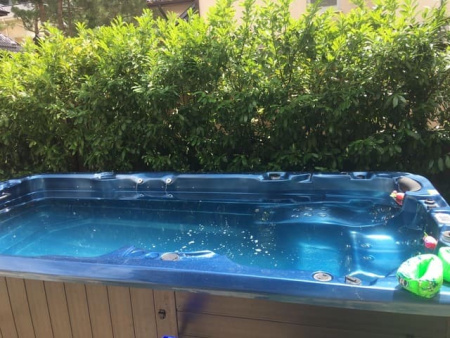 Плавательный спа бассейн Vortex Spas Aquagym MAX Exterme